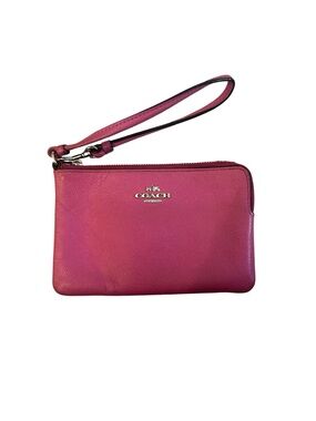COACH - Corner Zip Wallet Wristlet